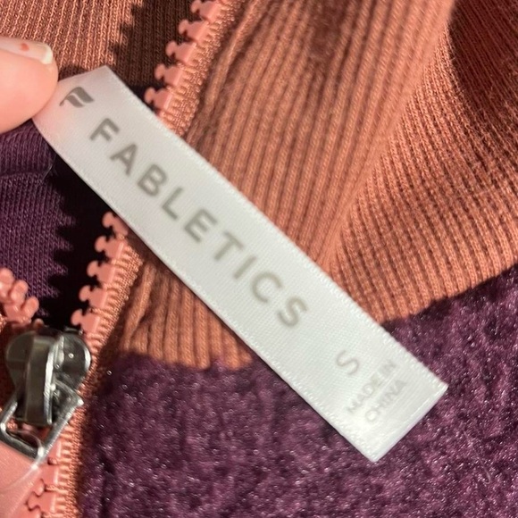 537-Fabletics Purple and tan Sherpa fleece pullover with 1/4 zip #sherpa… - Picture 8 of 8
